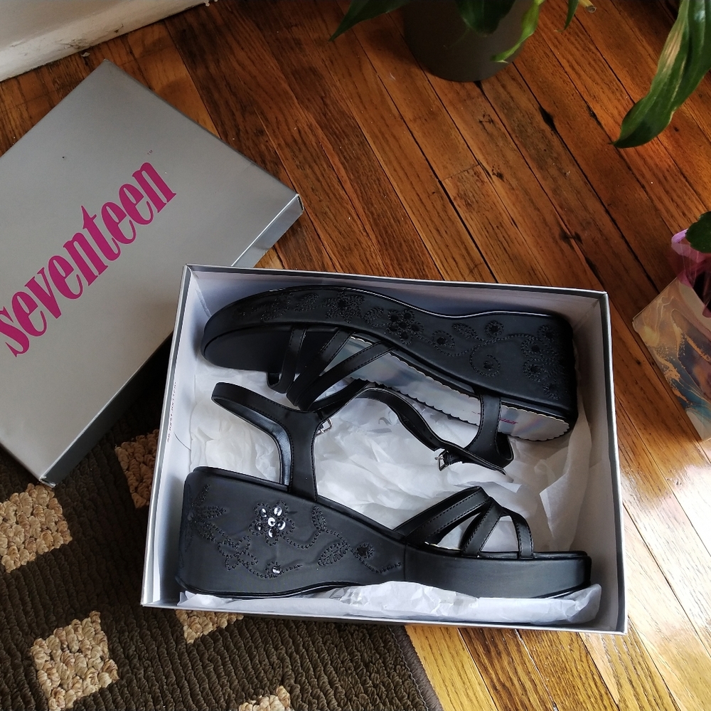 Seventeen classy shoes